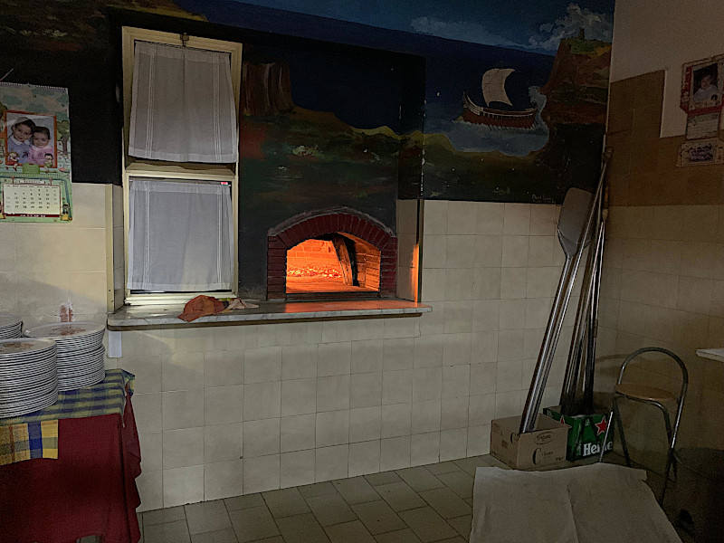 forno a legna pizzeria